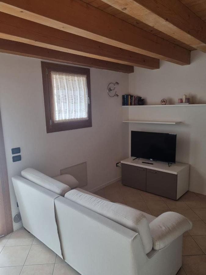 Apartamento Eloisa E Abelardo Pove del Grappa Exterior foto